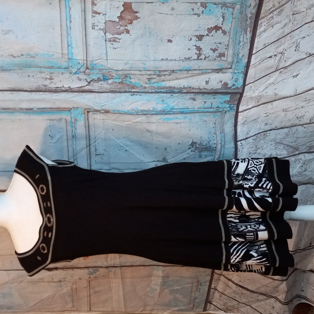 Simon Chang casual dress